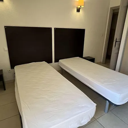 3 Pieces Avec Piscine, Climatisation Et Parking A Saint-florent - Fr-1-650-34 Lägenhet